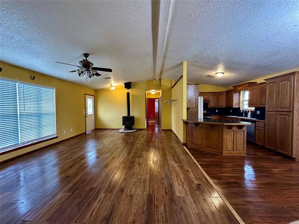30126 E County Road 1650 RD, Elmore City, OK 73433