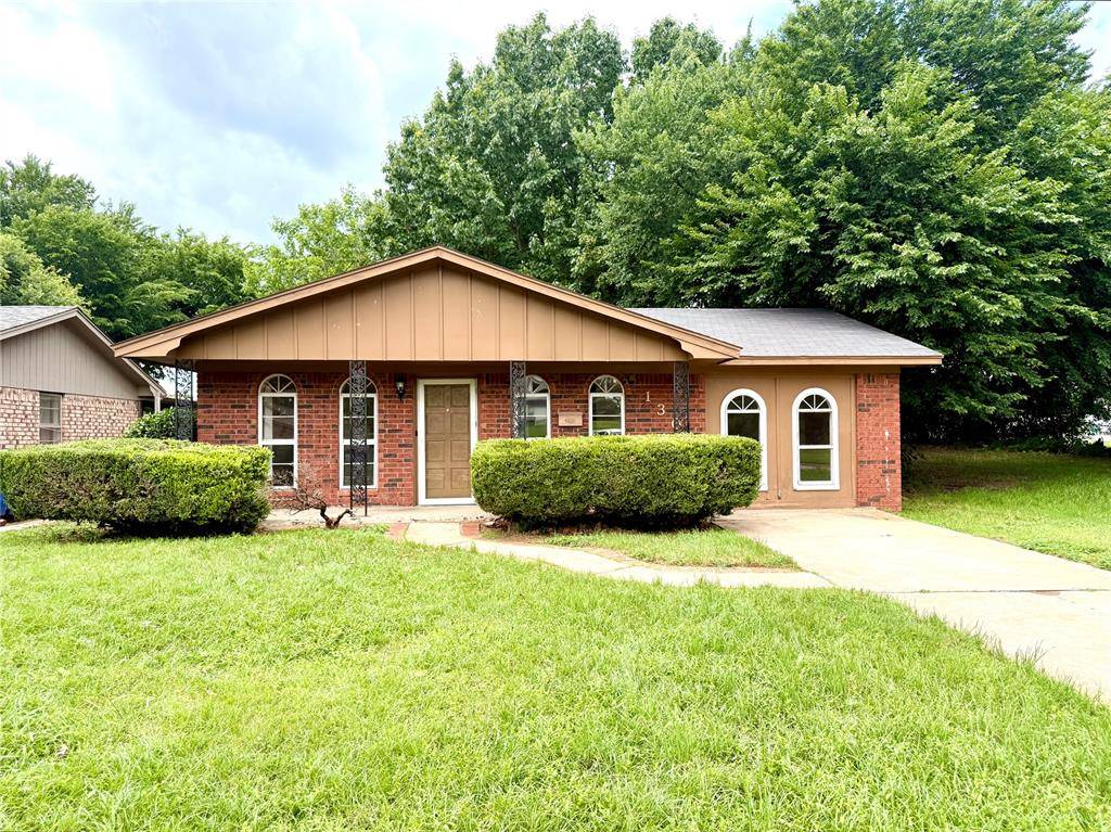 1306 S 2nd ST, Chickasha, OK 73018