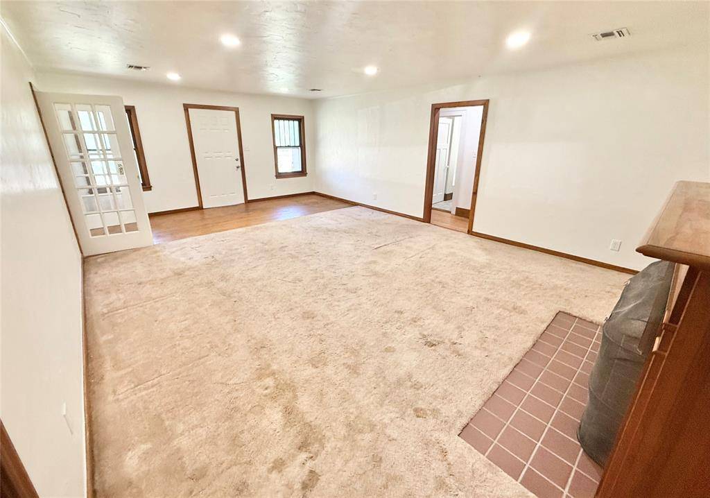 207 S Park RD, Hobart, OK 73651