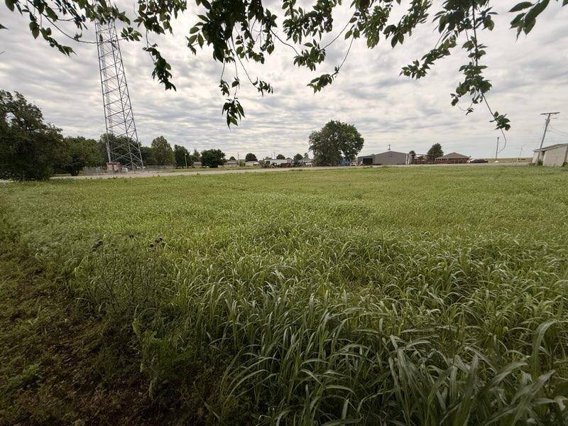 605 SW 4th ST, Tuttle, OK 73089