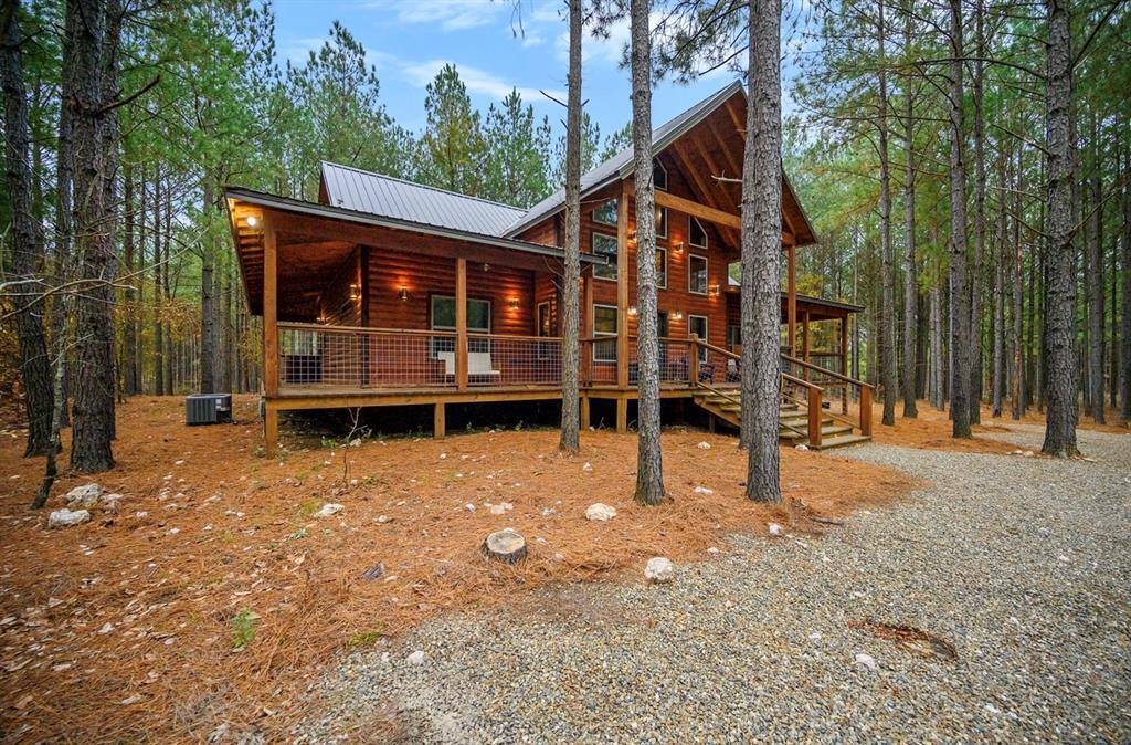 338 LOST CREEK TRL, Broken Bow, OK 74728