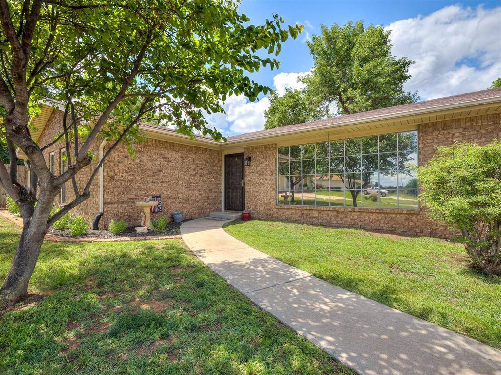 7329 Crown Point RD, Oklahoma City, OK 73132