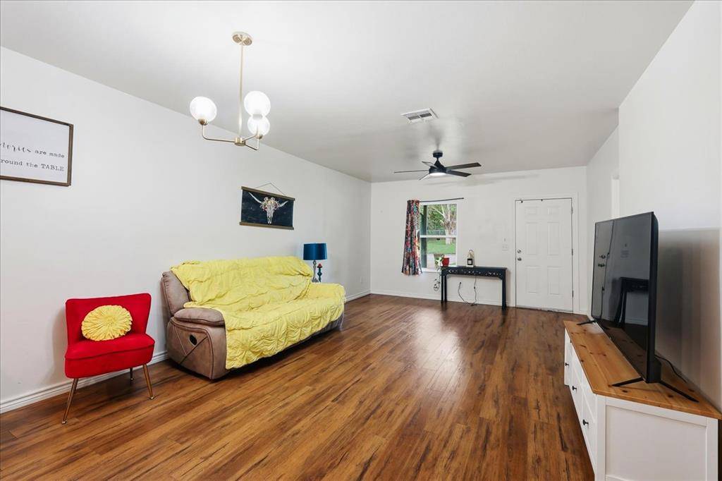 609 E Grant AVE, Guthrie, OK 73044