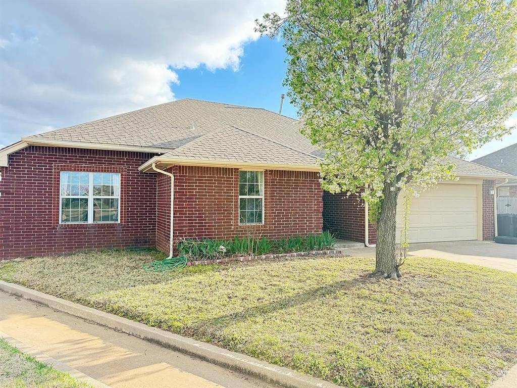 11000 SW 8th ST, Yukon, OK 73099