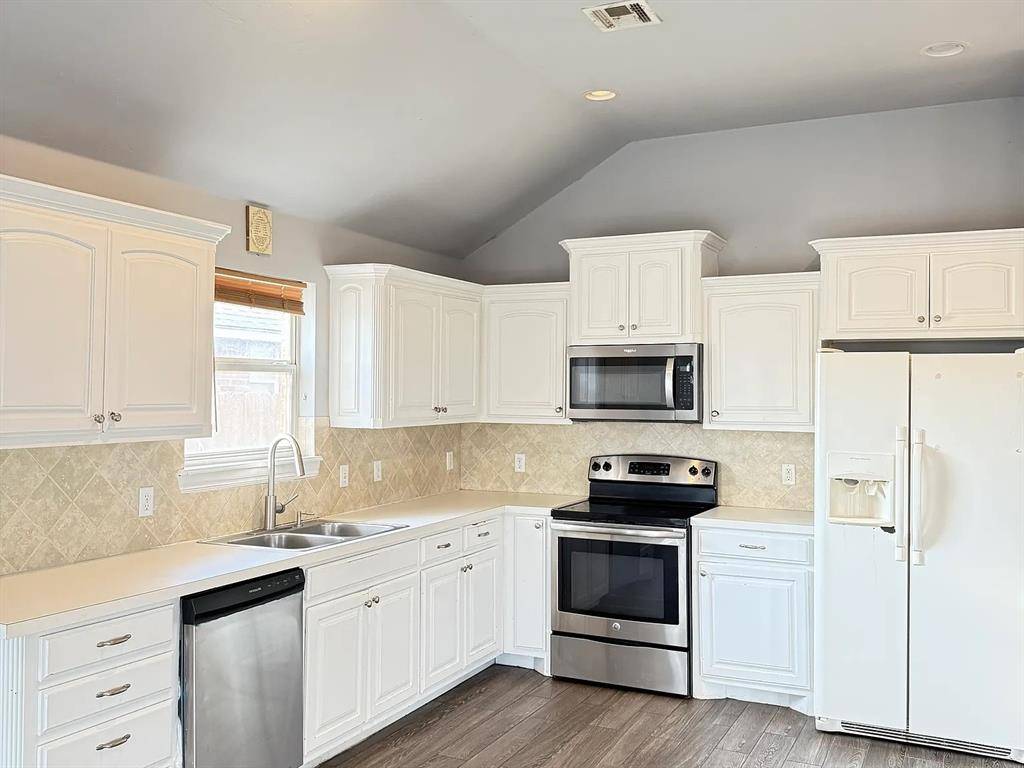 11000 SW 8th ST, Yukon, OK 73099