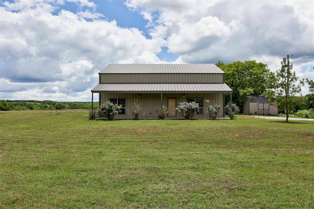 8745 E Prairie Grove RD, Guthrie, OK 73044
