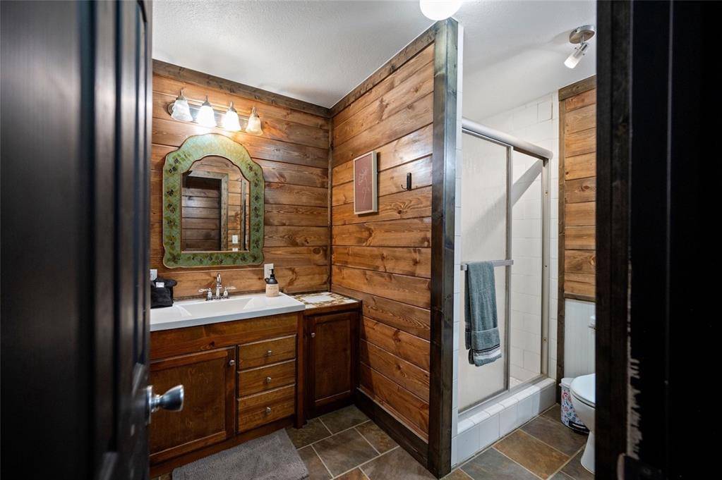 19 Alamo RD, Broken Bow, OK 74728