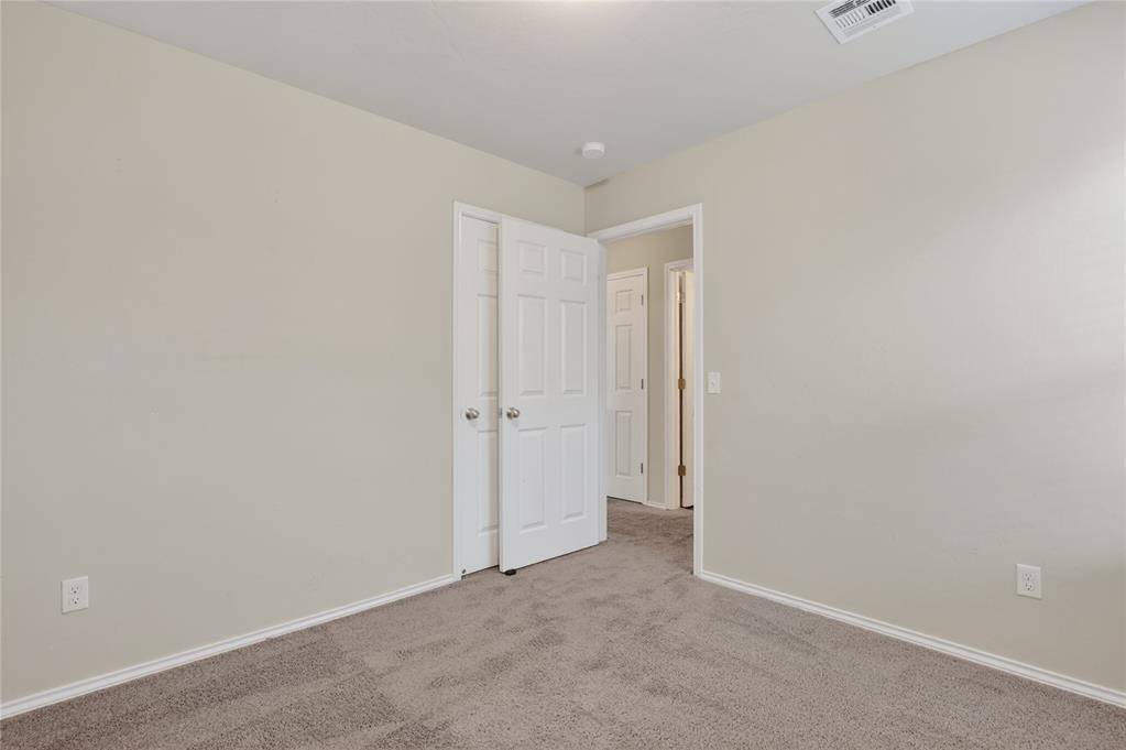 1924 Hannah LN, Oklahoma City, OK 73127
