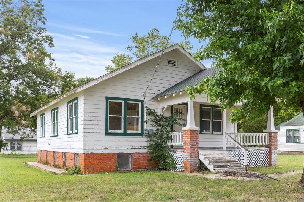 128 E 17th ST, Wewoka, OK 74884