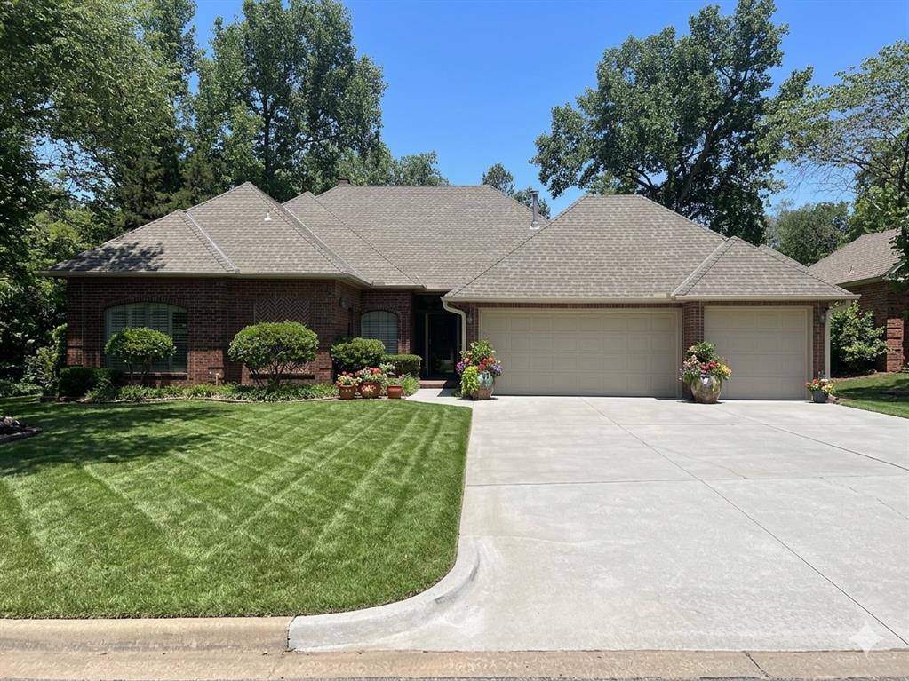 1904 Oaks WAY, Oklahoma City, OK 73131