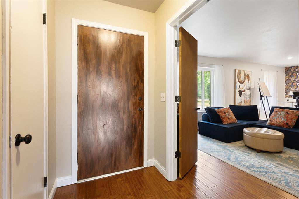 623 Greenbriar AVE, Edmond, OK 73034