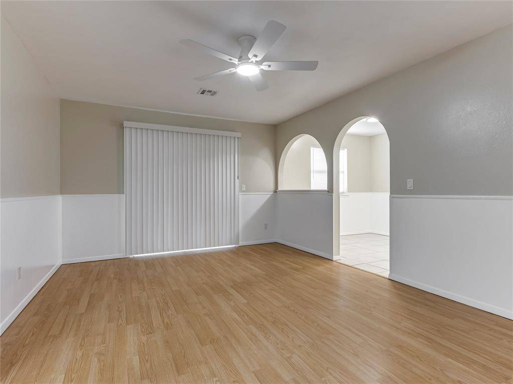 912 Meadowgreen DR, Midwest City, OK 73110