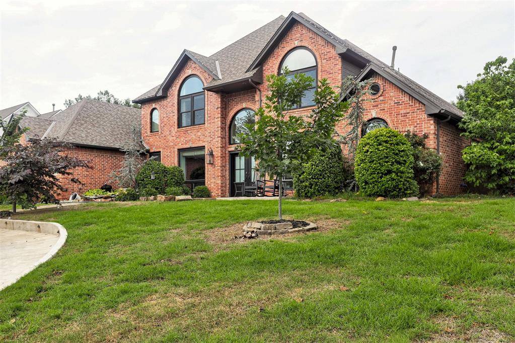 2601 Stratton DR, Edmond, OK 73013