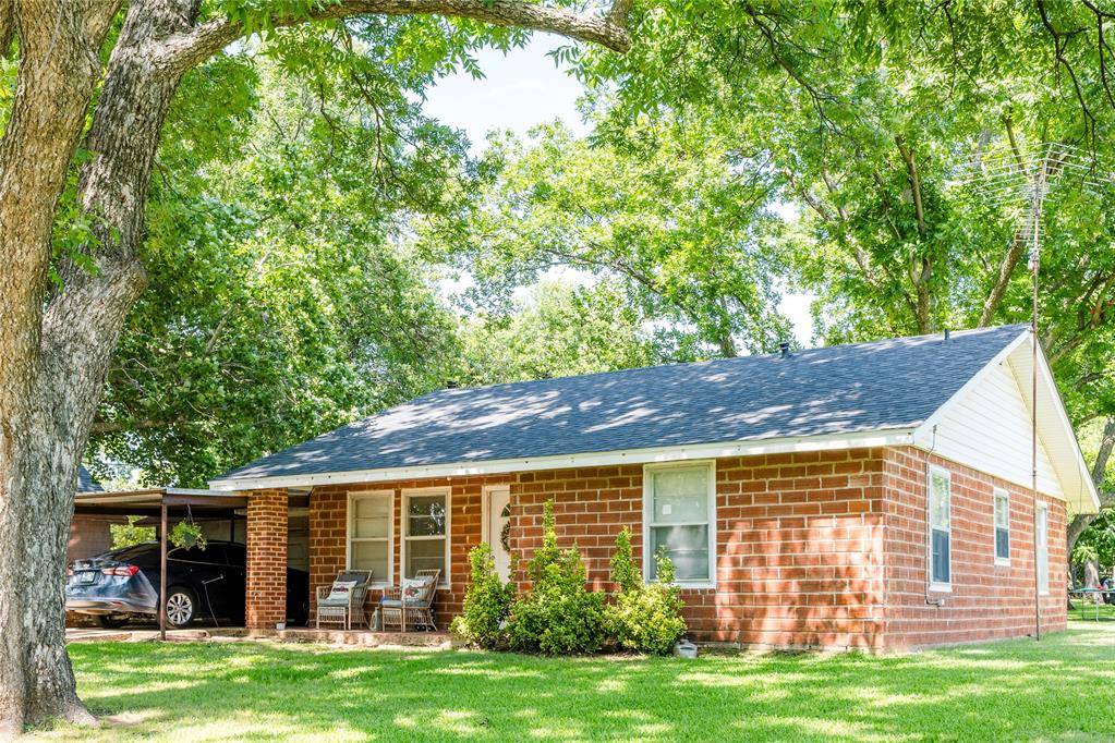 405 S Clayton AVE, Wynnewood, OK 73098