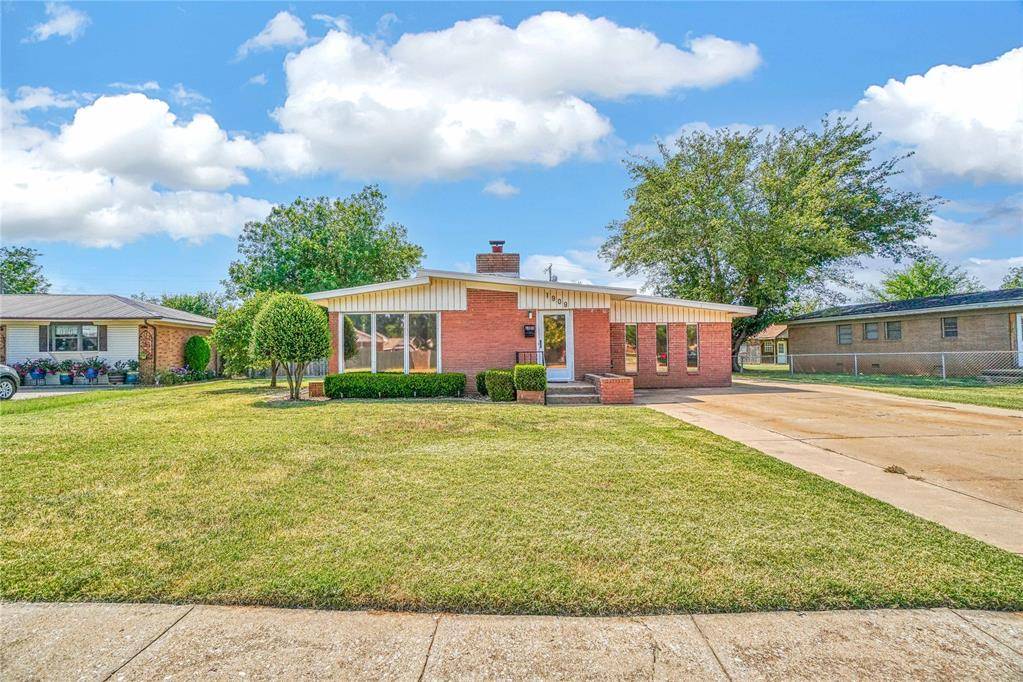 1909 N Flamingo LN, Altus, OK 73521