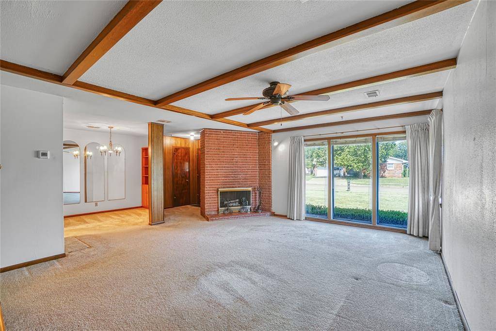 1909 N Flamingo LN, Altus, OK 73521