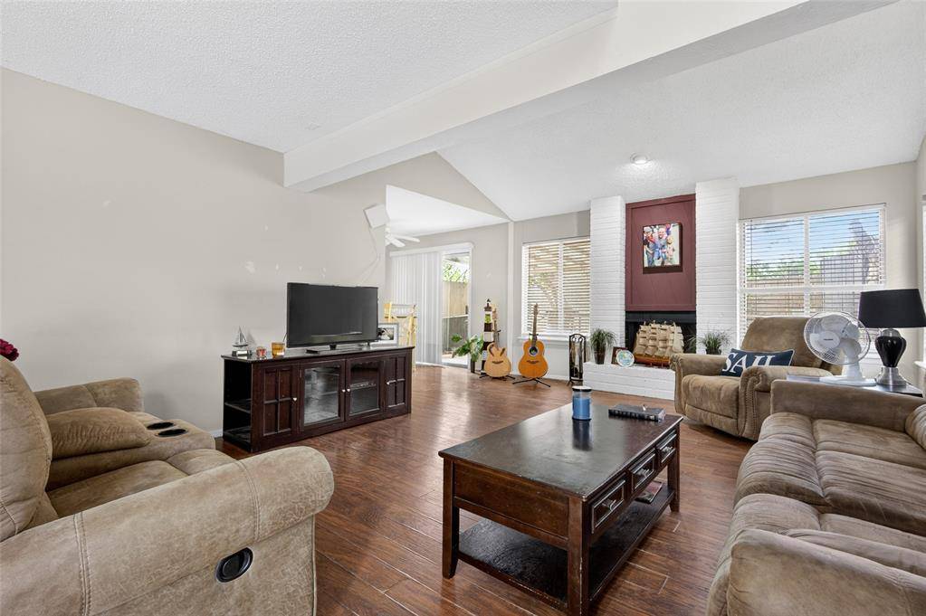 9805 Hefner Village DR, Oklahoma City, OK 73162