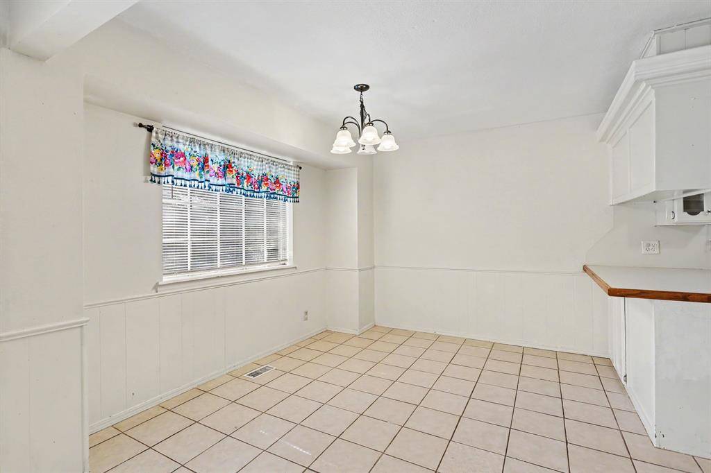 2721 Forest Oaks CIR, Norman, OK 73071