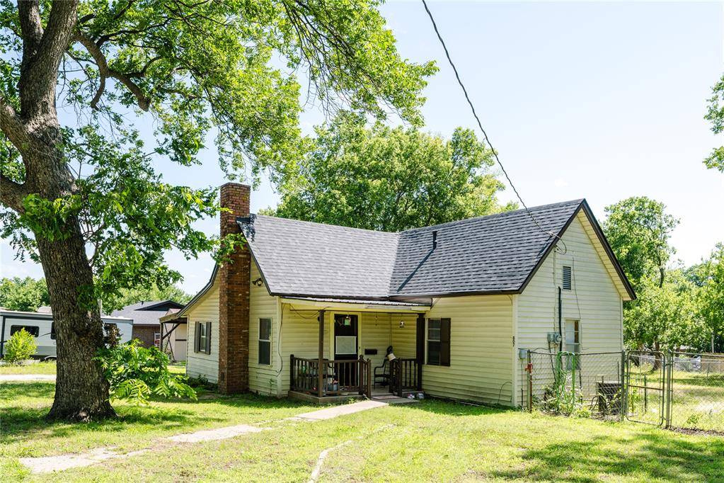807 E Kean ST, Wynnewood, OK 73098