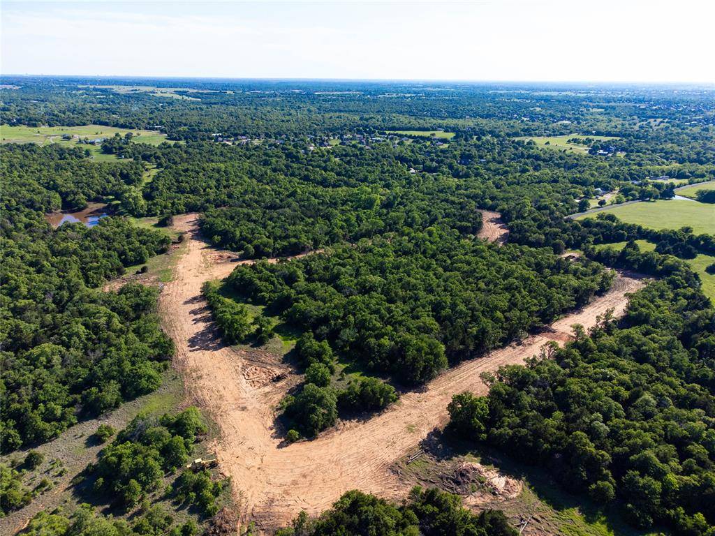 660 Simpson LN, Edmond, OK 73034