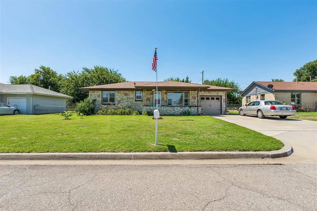 701 Thompson DR, El Reno, OK 73036
