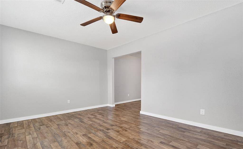 901 SW 3rd ST, Moore, OK 73160