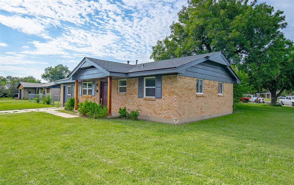 901 SW 3rd ST, Moore, OK 73160
