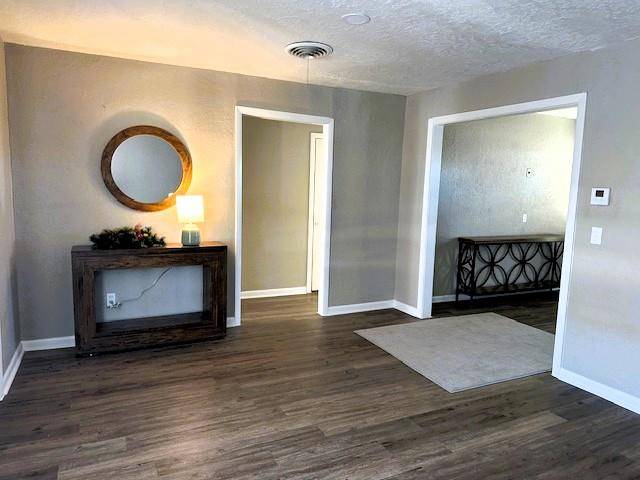 605 N Lowe ST, Hobart, OK 73651