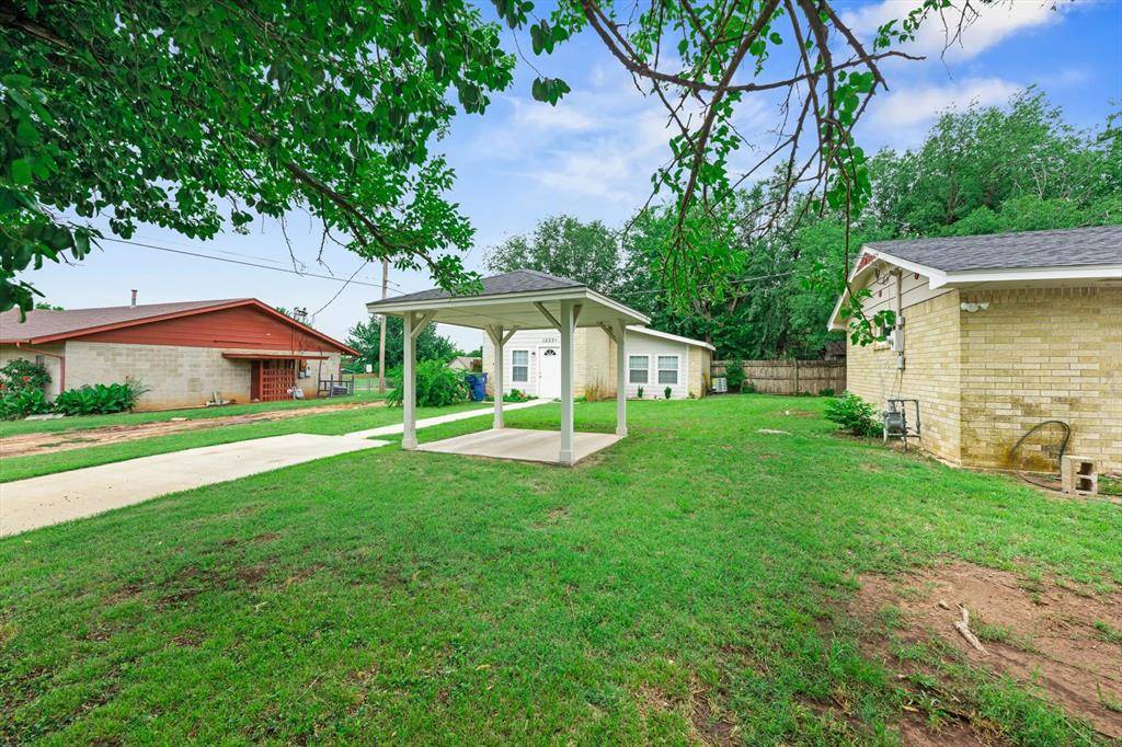 1223 E Vilas AVE, Guthrie, OK 73044