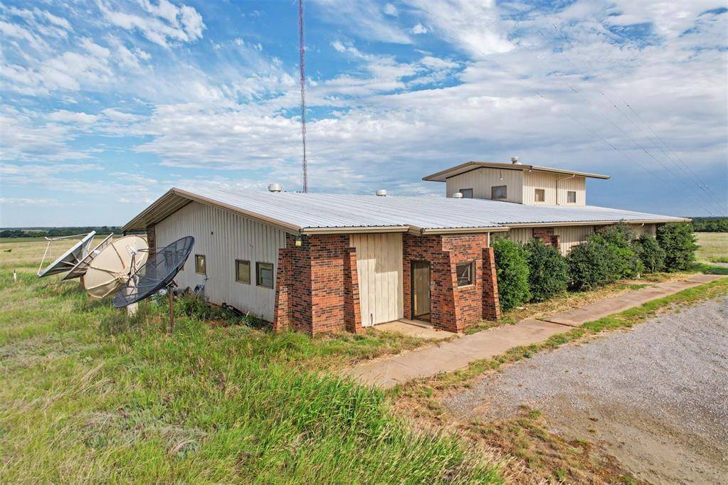 1515 N Broadway ST, Hobart, OK 73651