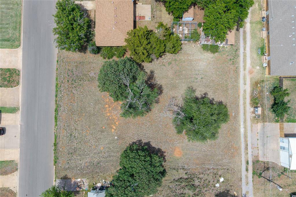 416 N Illinois ST, Weatherford, OK 73096