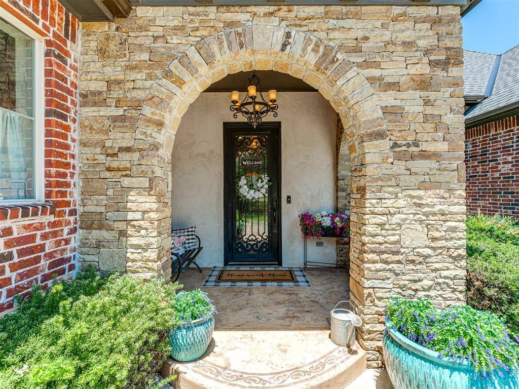 2709 Stetson DR, Edmond, OK 73034
