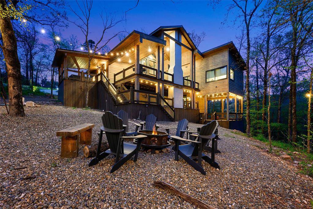 816 S Eagle Mountain TRL, Broken Bow, OK 74728