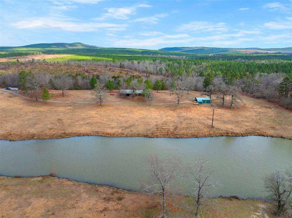 448 Wyr 56600 RD, Broken Bow, OK 74728