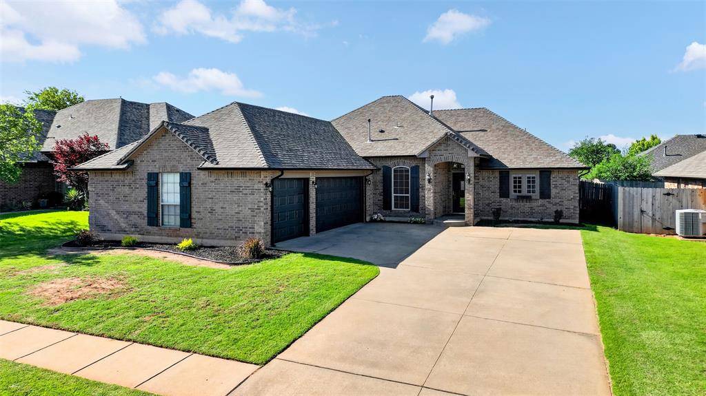 2824 NW 168th ST, Edmond, OK 73012