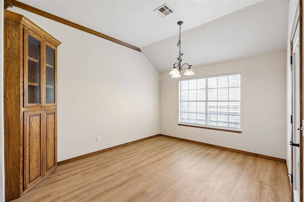 2613 Jefferson DR, Moore, OK 73160