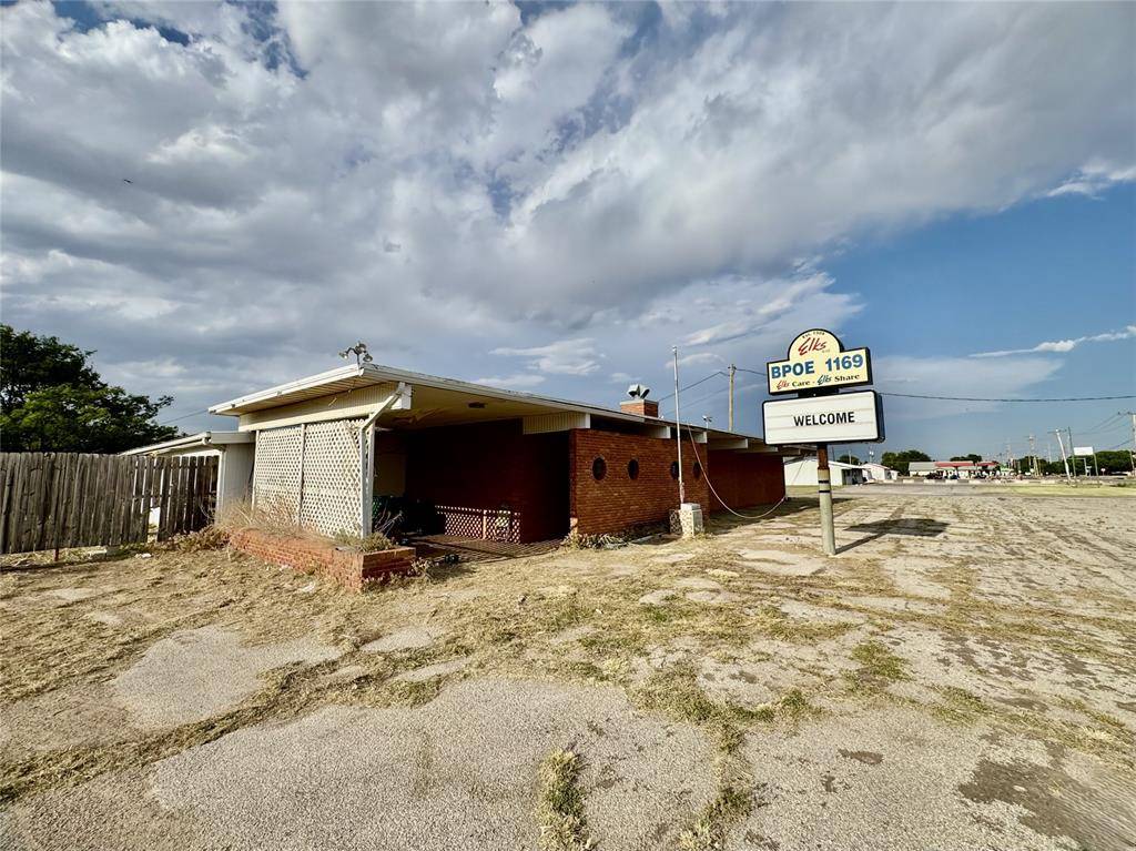 1501 N Pennsylvania AVE, Mangum, OK 73554