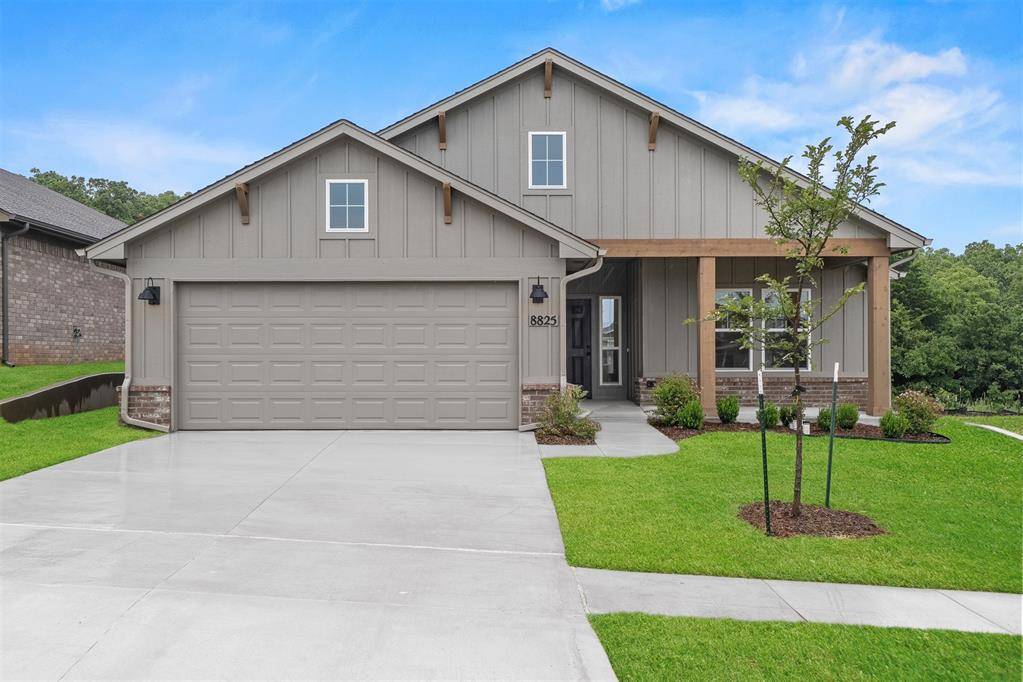 8825 Spruce ST, Edmond, OK 73003