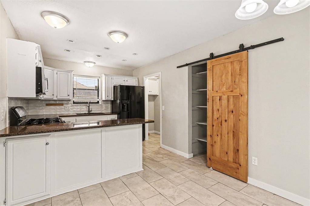 2441 E Hills DR, Moore, OK 73160