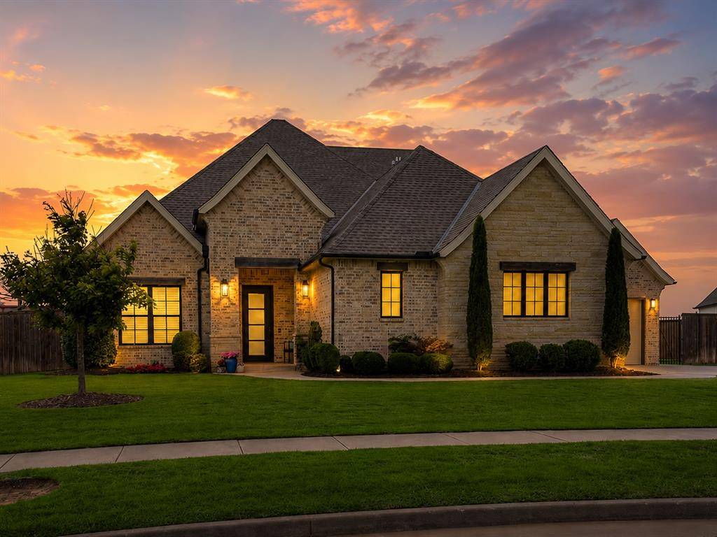 2312 Stone Mill CT, Yukon, OK 73099