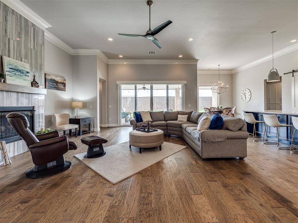 2312 Stone Mill CT, Yukon, OK 73099
