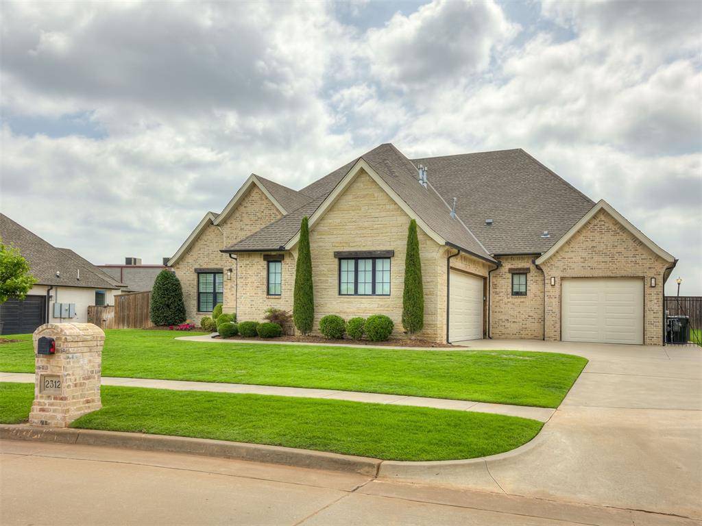 2312 Stone Mill CT, Yukon, OK 73099