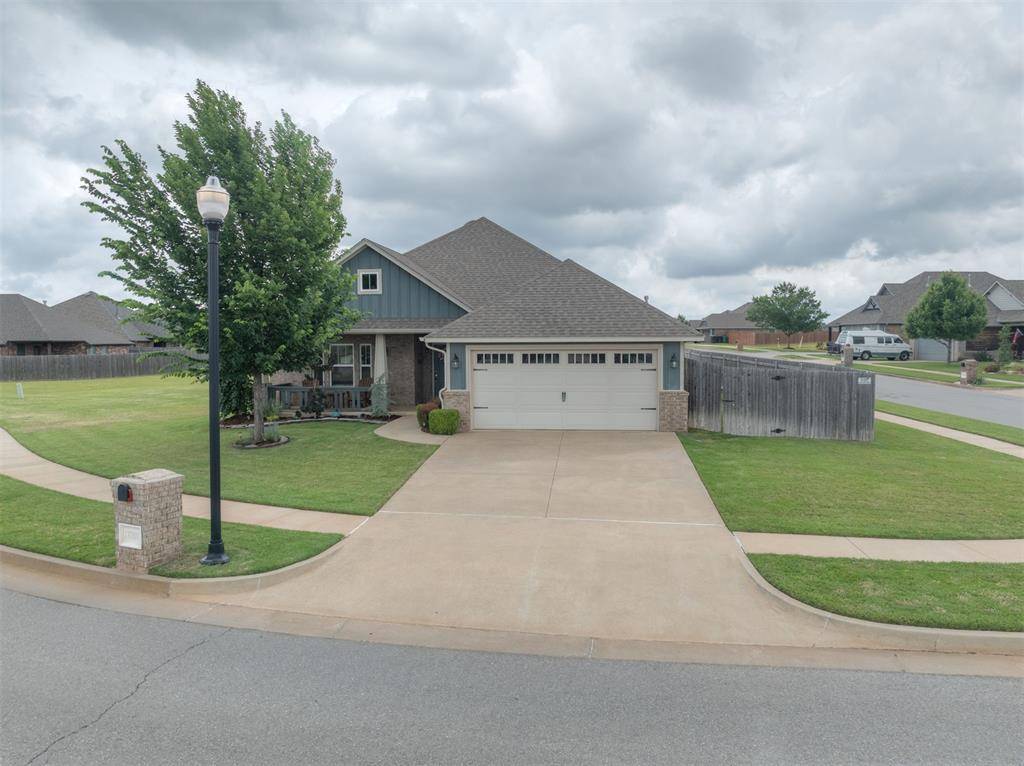 18500 Summer Grove AVE, Edmond, OK 73012