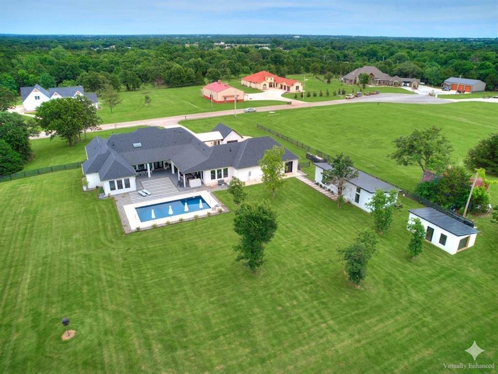 111 Pine Valley LN, Shawnee, OK 74801
