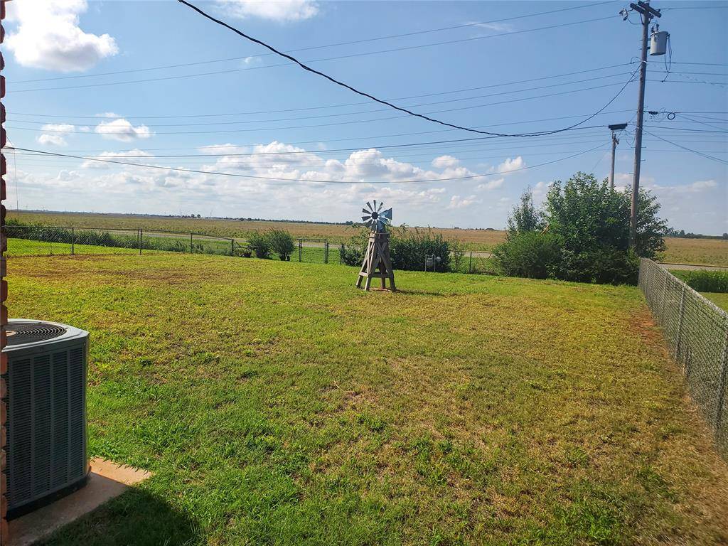 204 Denise DR, Burns Flat, OK 73624