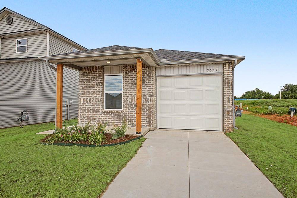 3628 Maggie RD, Mustang, OK 73064