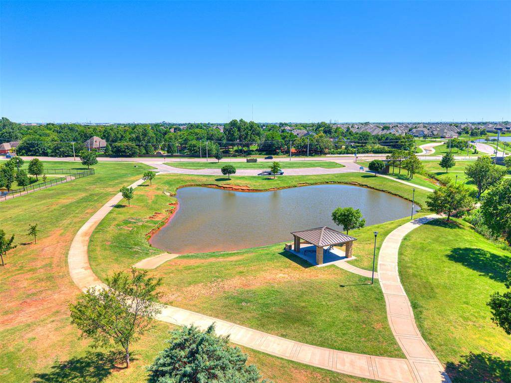 1712 SW 33rd ST, Moore, OK 73160