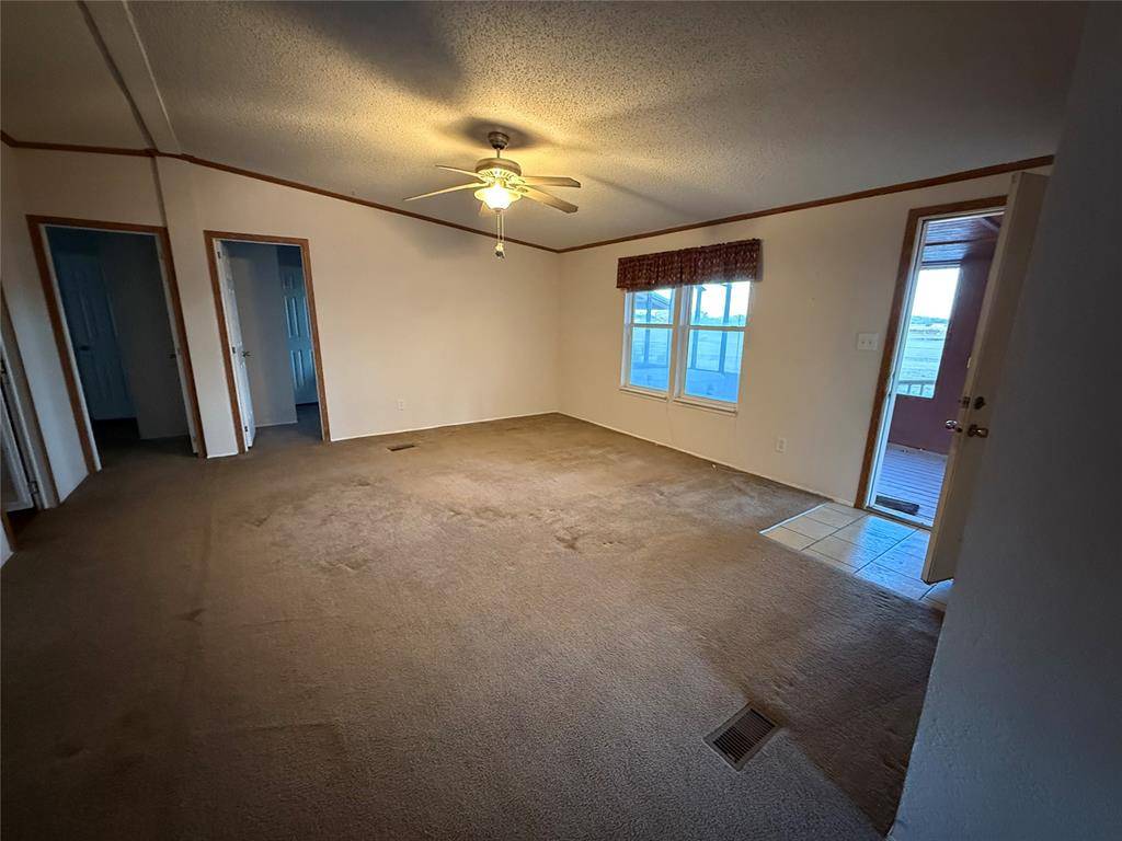 83 Hick's Mountain RD, Lone Wolf, OK 73655