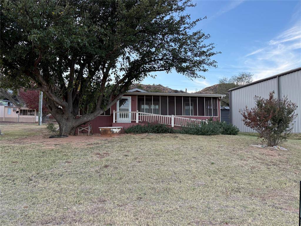83 Hick's Mountain RD, Lone Wolf, OK 73655