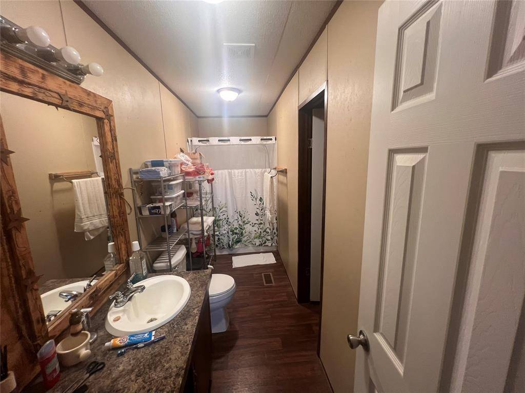 8102 E 1545 RD, Calvin, OK 74868